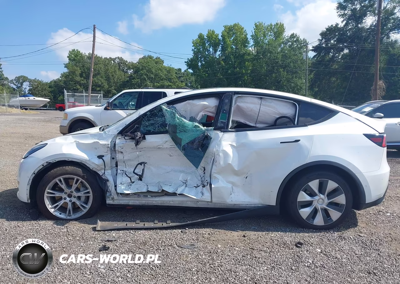 2021 Tesla Model Y Long Range Dual Motor All-Wheel Drive VIN:5YJYGDEE3MF087944 - 13