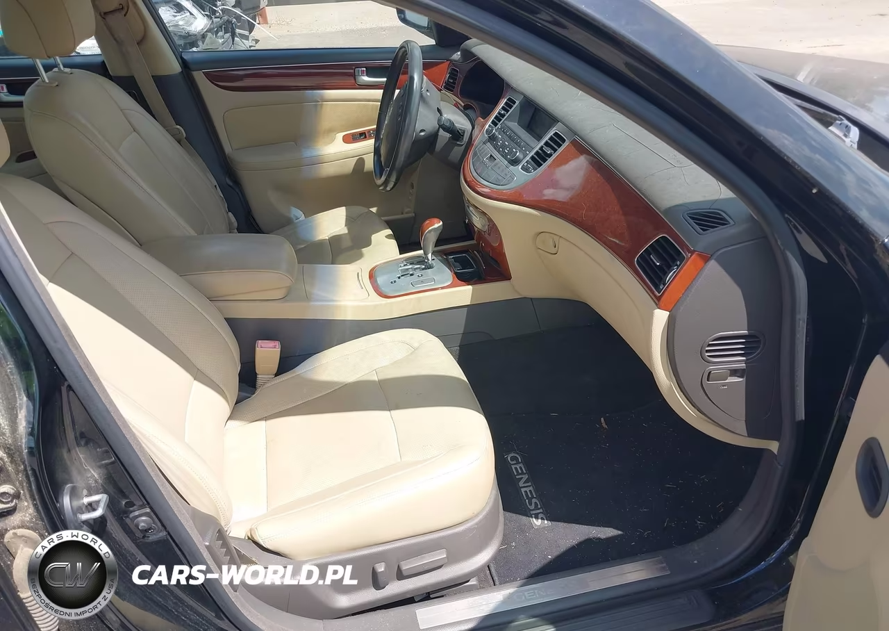 2012 Hyundai Genesis 3.8 VIN:KMHGC4DD5CU205560 - 5