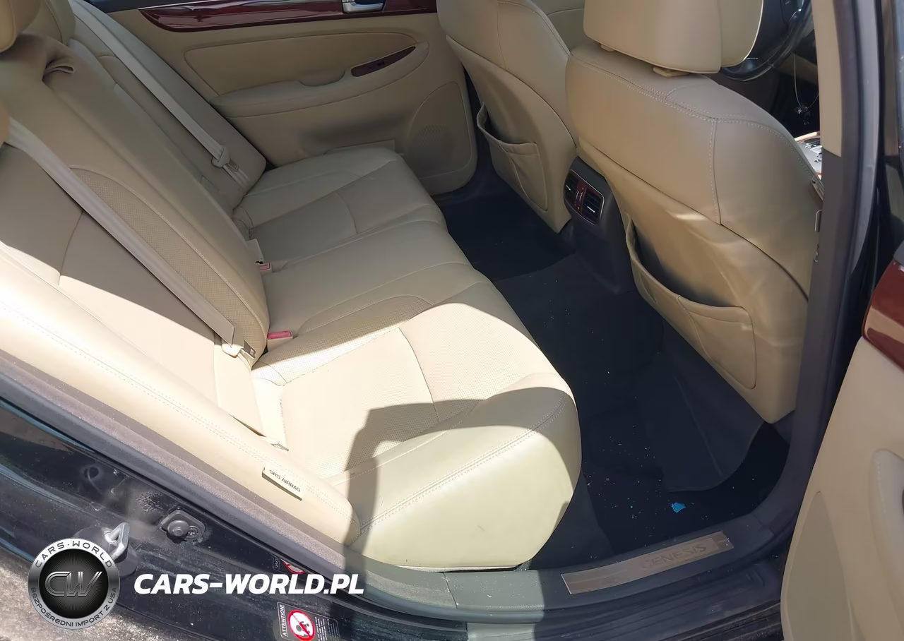 2012 Hyundai Genesis 3.8 VIN:KMHGC4DD5CU205560 - 8