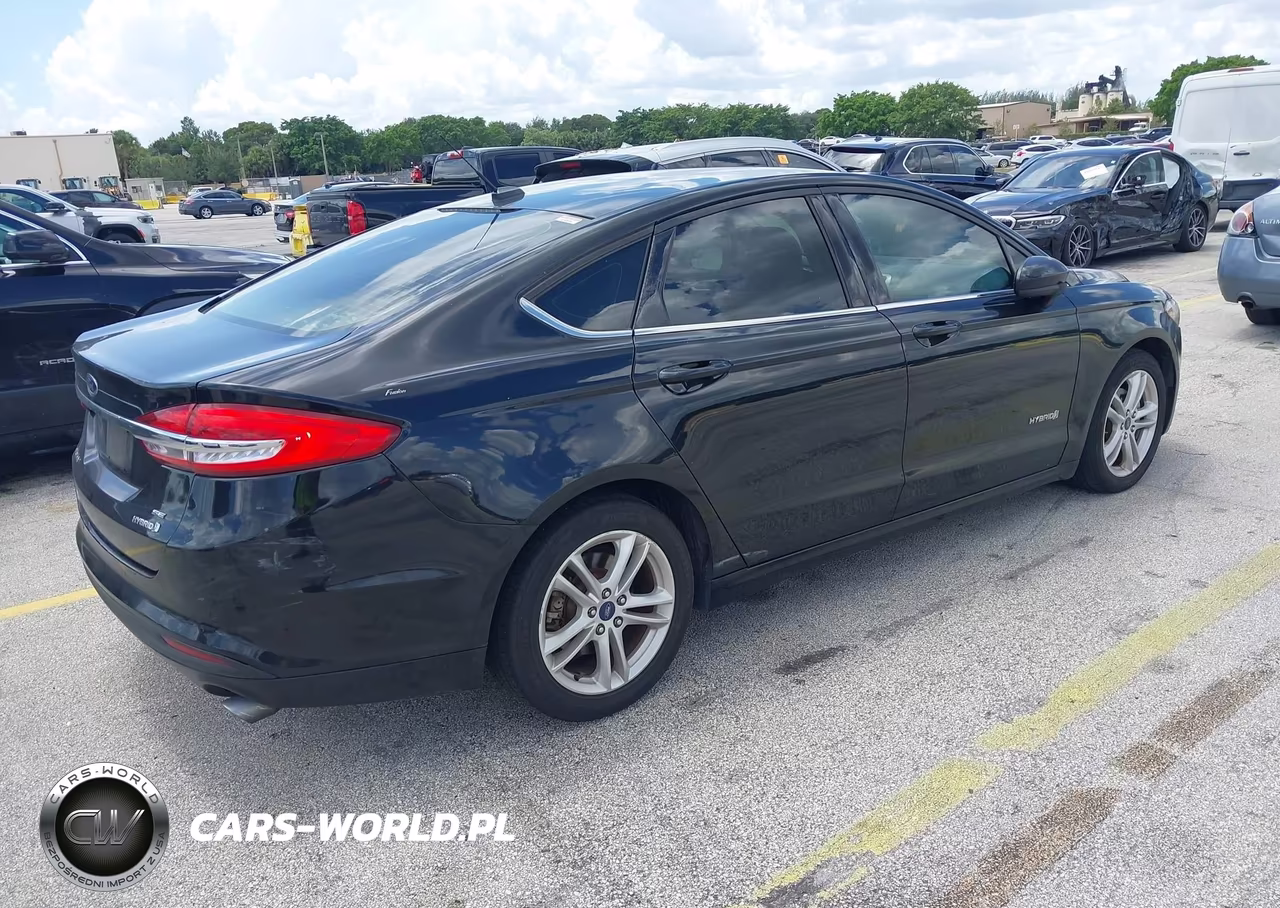 2018 Ford Fusion Se Hybrid VIN:3FA6P0LU2JR210529 - 4