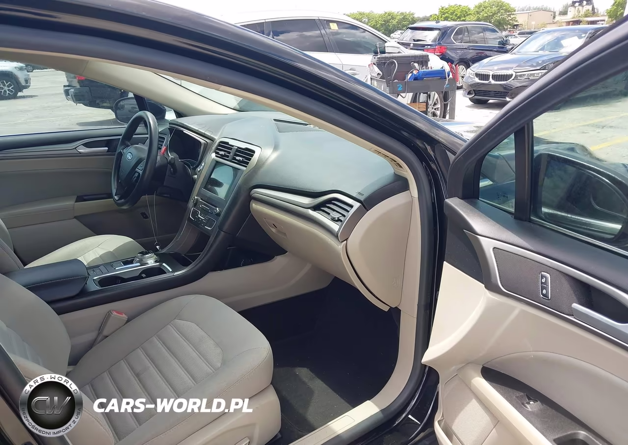 2018 Ford Fusion Se Hybrid VIN:3FA6P0LU2JR210529 - 5