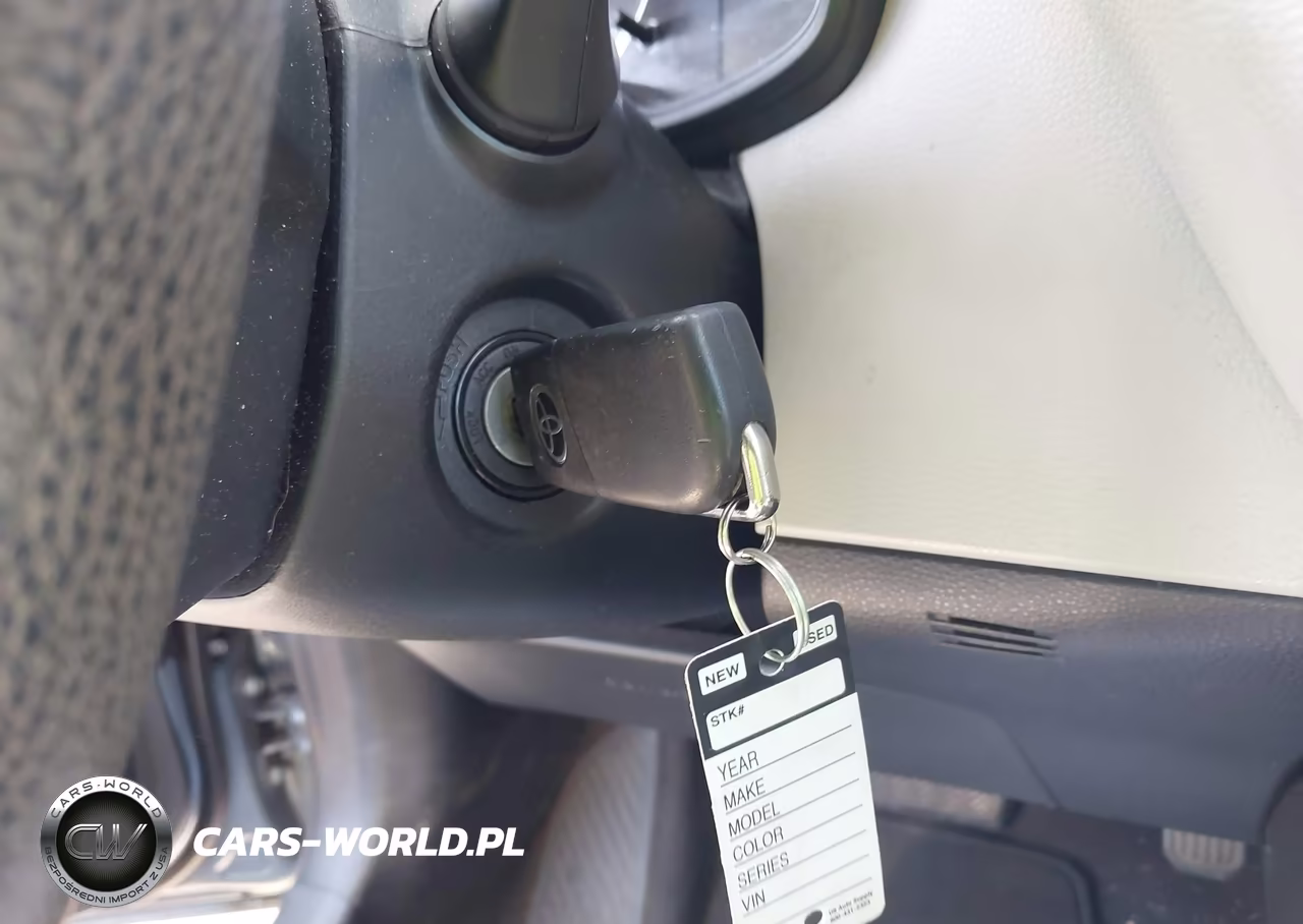 2021 Toyota Corolla Le VIN:5YFEPMAEXMP212175 - 11