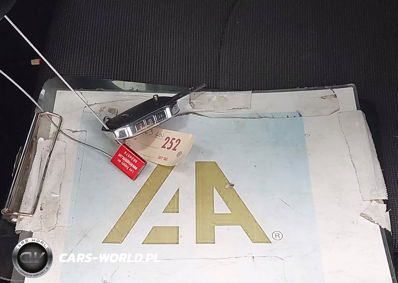 2019 Kia Forte S VIN:3KPF34AD1KE047798 - 11