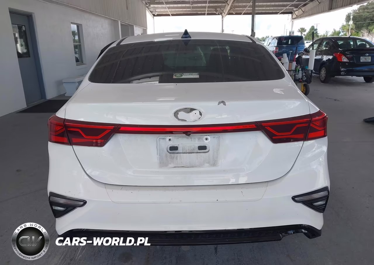 2019 Kia Forte S VIN:3KPF34AD1KE047798 - 16