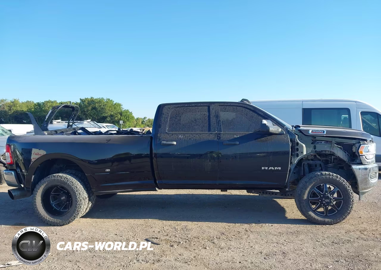 2021 Ram 3500 Tradesman 4X4 8' Box VIN:3C63RRGL5MG596657 - 14