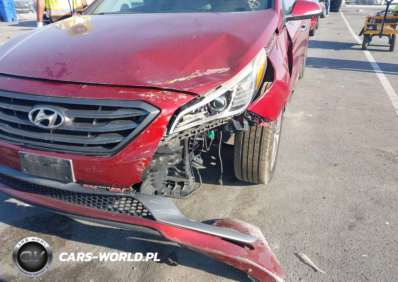 2015 Hyundai Sonata Sport VIN:5NPE34AF3FH070563 - 6