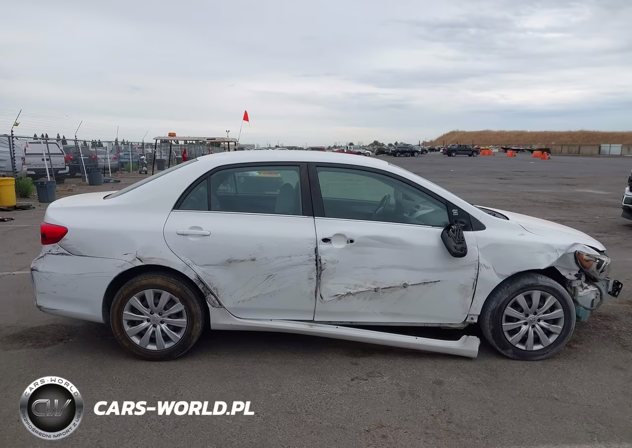 2013 Toyota Corolla Le VIN:5YFBU4EE9DP109352 - 14