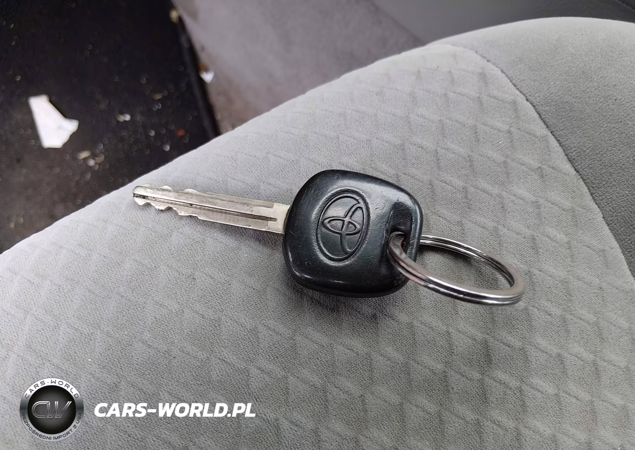 2009 Toyota Camry VIN:4T4BE46KX9R107753 - 11