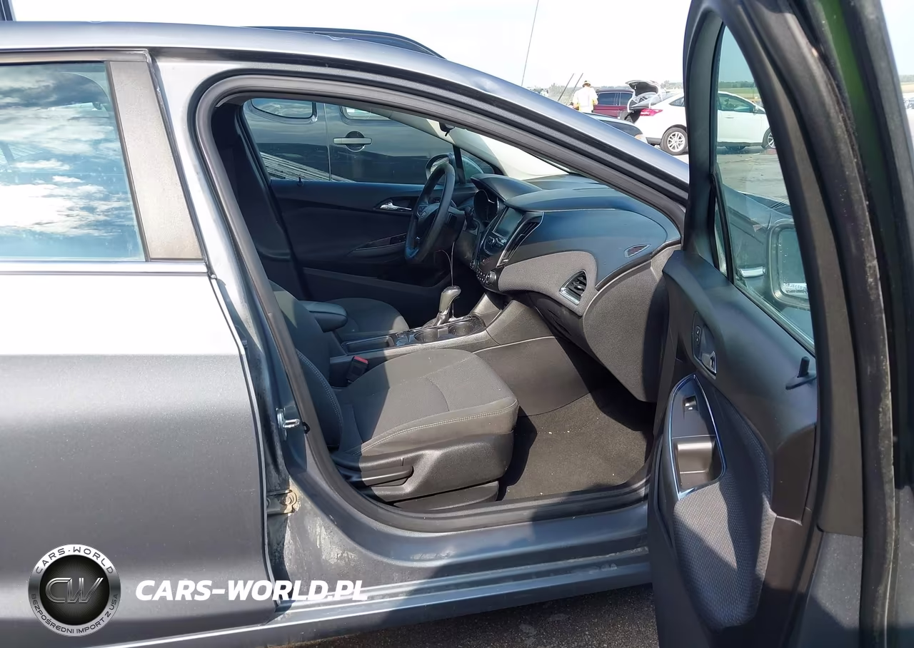 2018 Chevrolet Cruze Lt Auto VIN:1G1BE5SM7J7133802 - 5