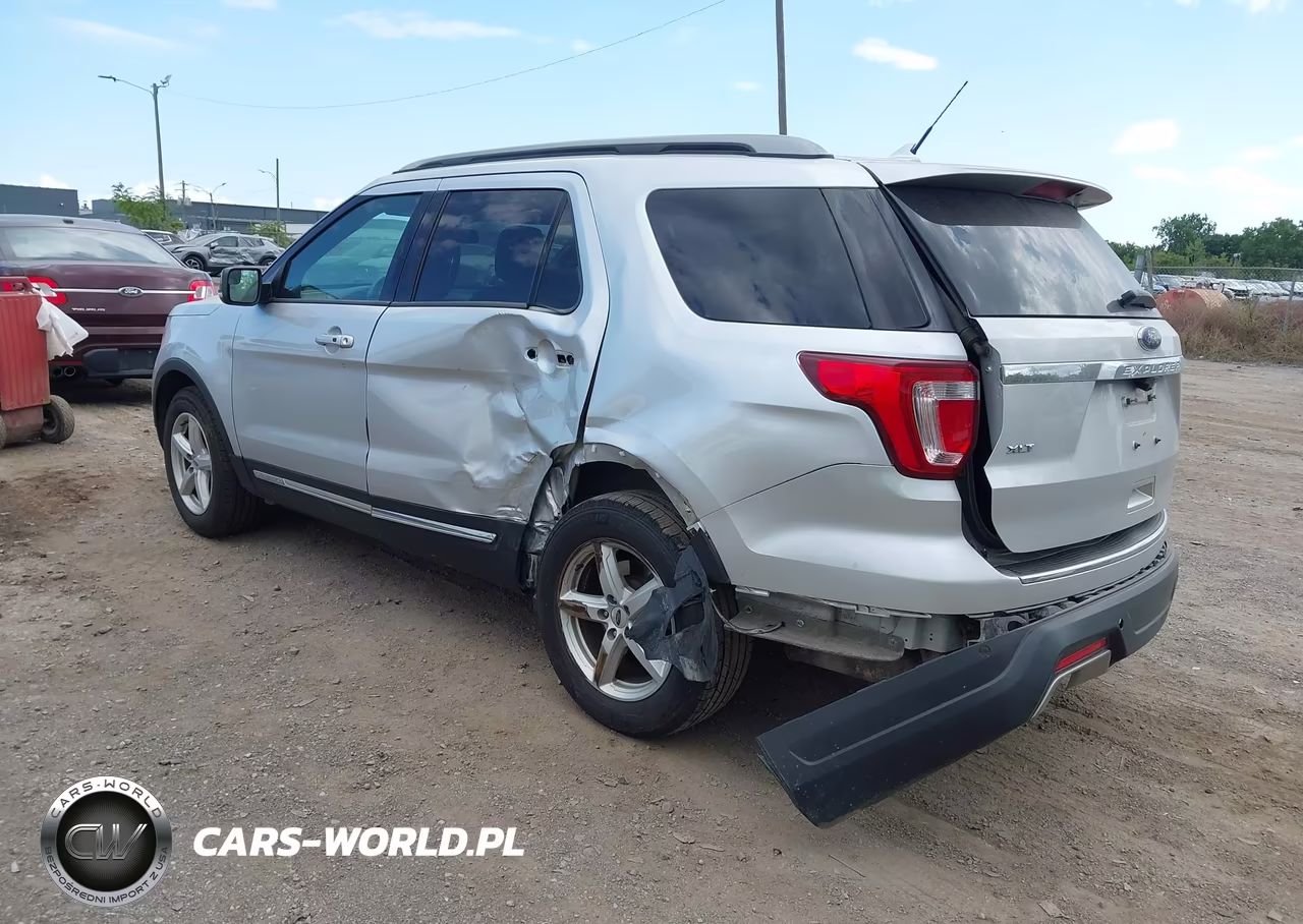 2018 Ford Explorer Xlt VIN:1FM5K7D81JGA66330 - 3
