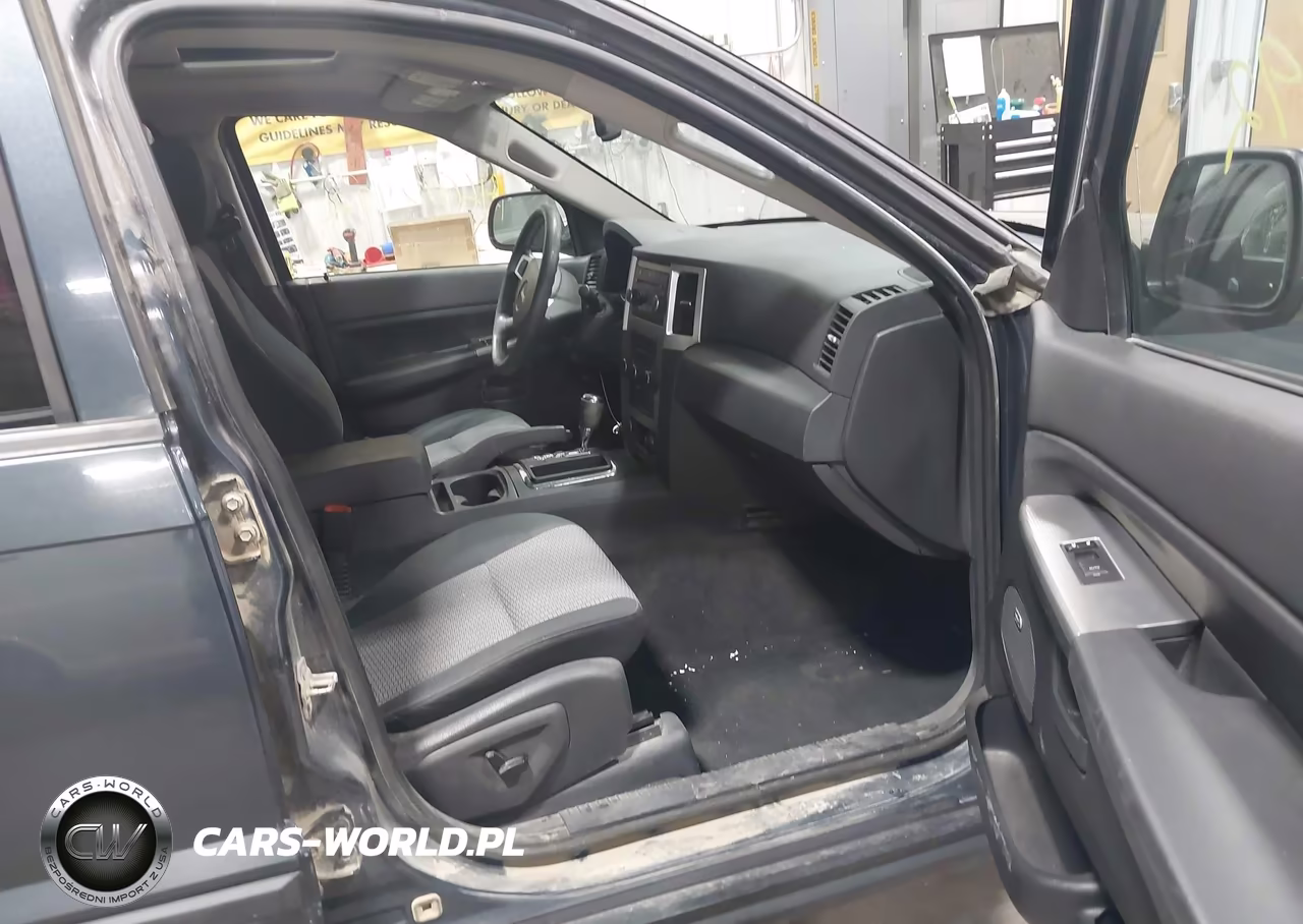 2008 Jeep Grand Cherokee Laredo VIN:1J8GR48K08C171108 - 5