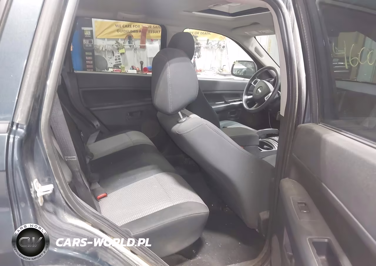 2008 Jeep Grand Cherokee Laredo VIN:1J8GR48K08C171108 - 8