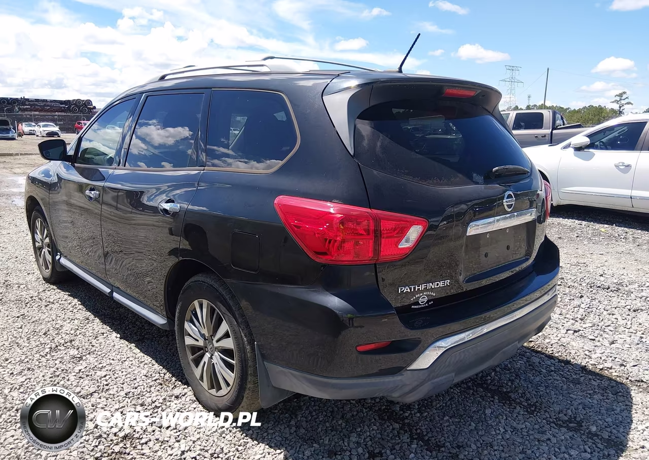 2018 Nissan Pathfinder S VIN:5N1DR2MN8JC671467 - 3