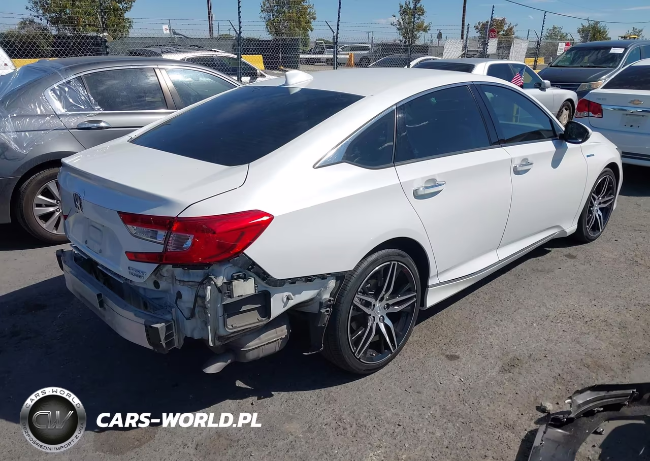 2022 Honda Accord Hybrid Touring VIN:1HGCV3F90NA025697 - 4