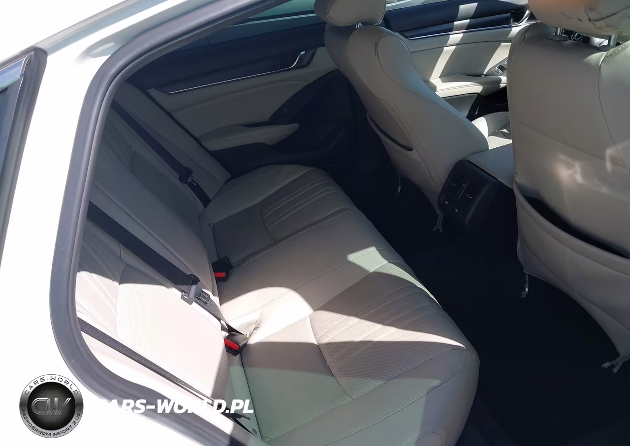 2022 Honda Accord Hybrid Touring VIN:1HGCV3F90NA025697 - 8