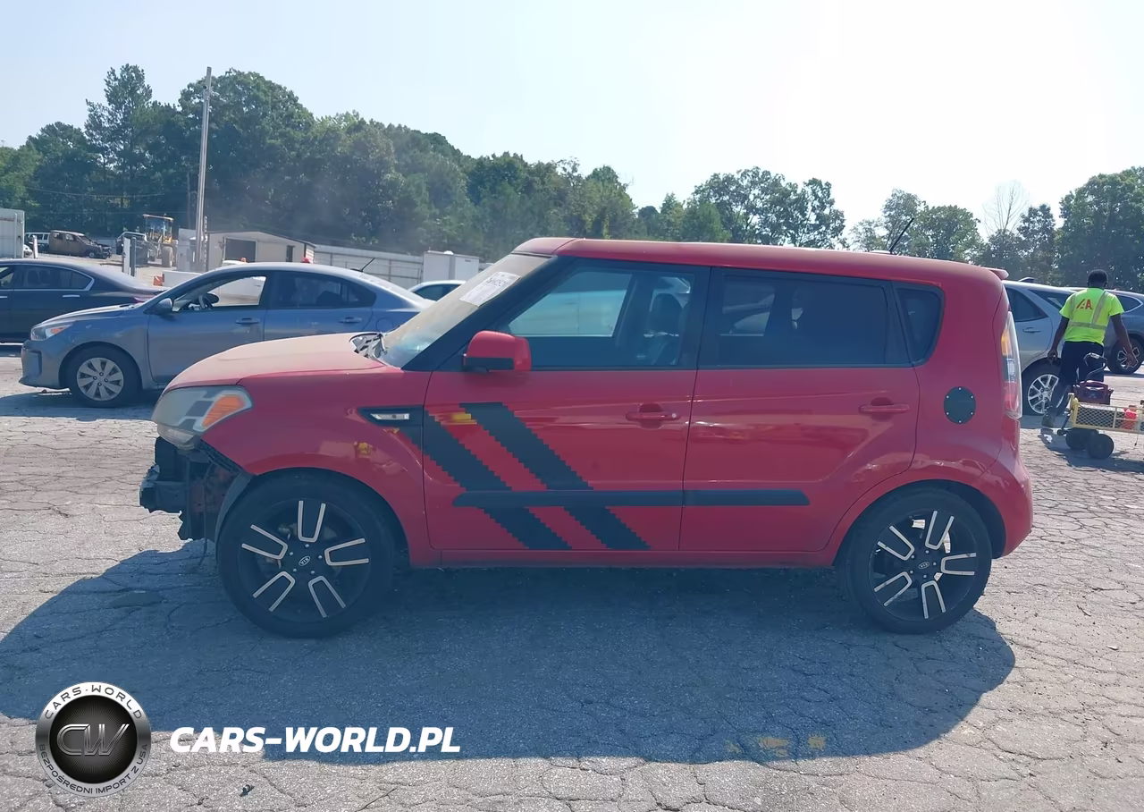 2011 Kia Soul + VIN:KNDJT2A24B7294777 - 15