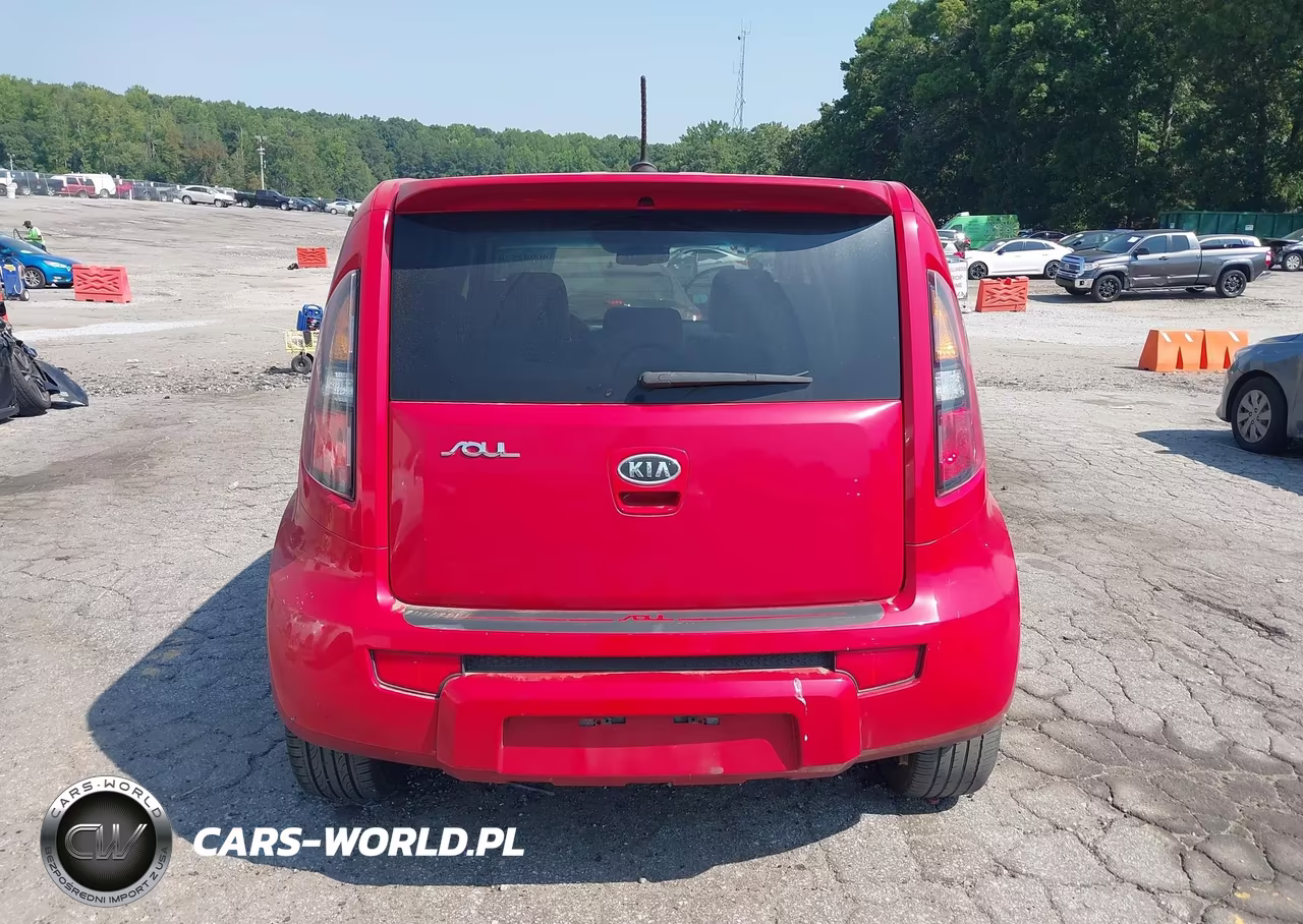 2011 Kia Soul + VIN:KNDJT2A24B7294777 - 17