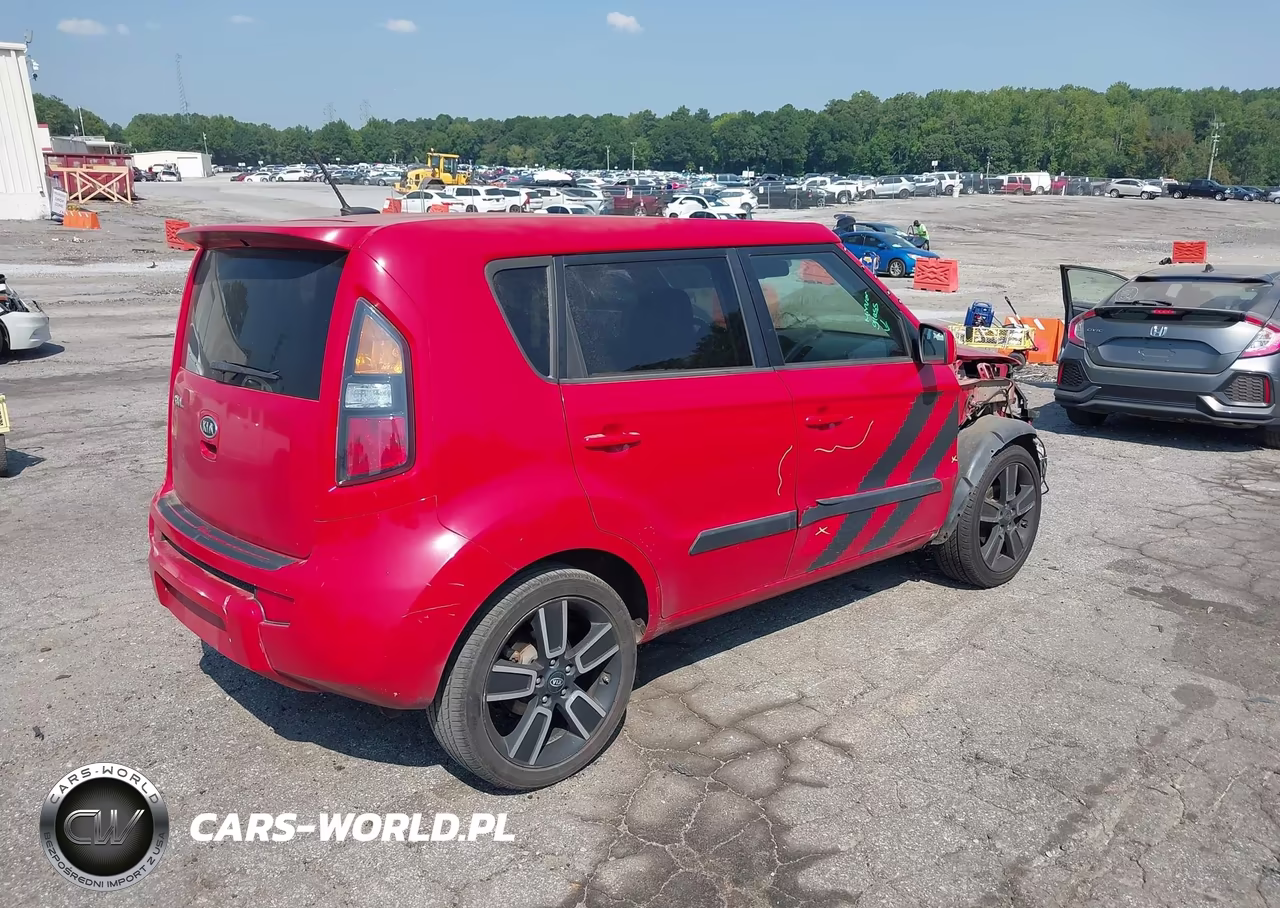 2011 Kia Soul + VIN:KNDJT2A24B7294777 - 4