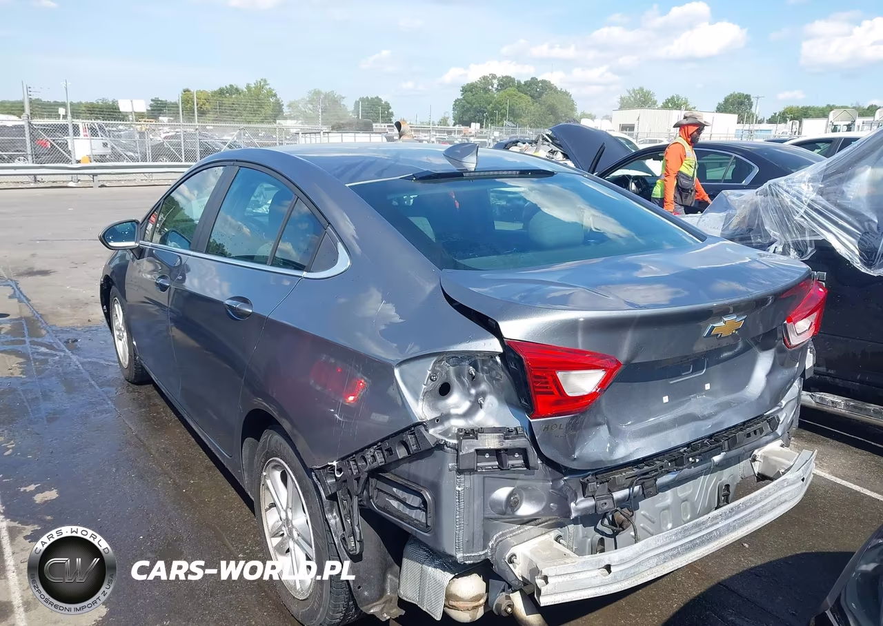 2018 Chevrolet Cruze Lt Auto VIN:1G1BE5SM4J7160617 - 3