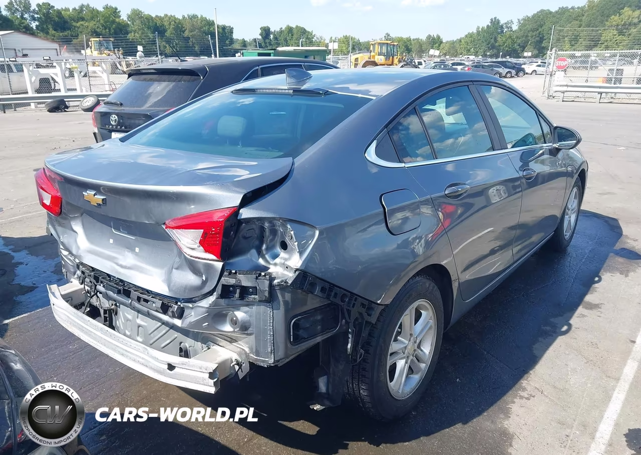 2018 Chevrolet Cruze Lt Auto VIN:1G1BE5SM4J7160617 - 4