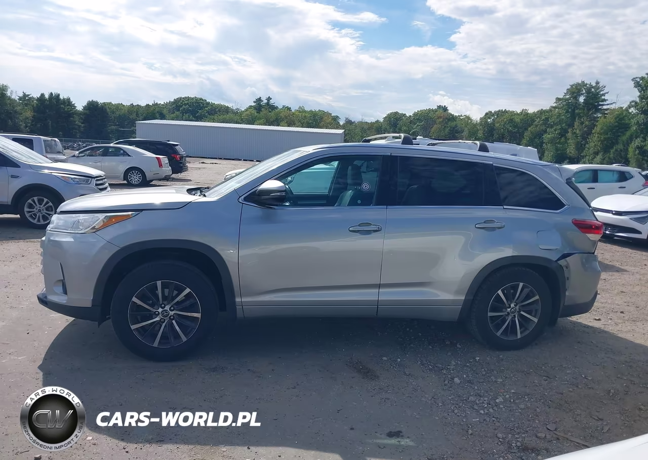 2017 Toyota Highlander Xle VIN:5TDJZRFH4HS365852 - 15