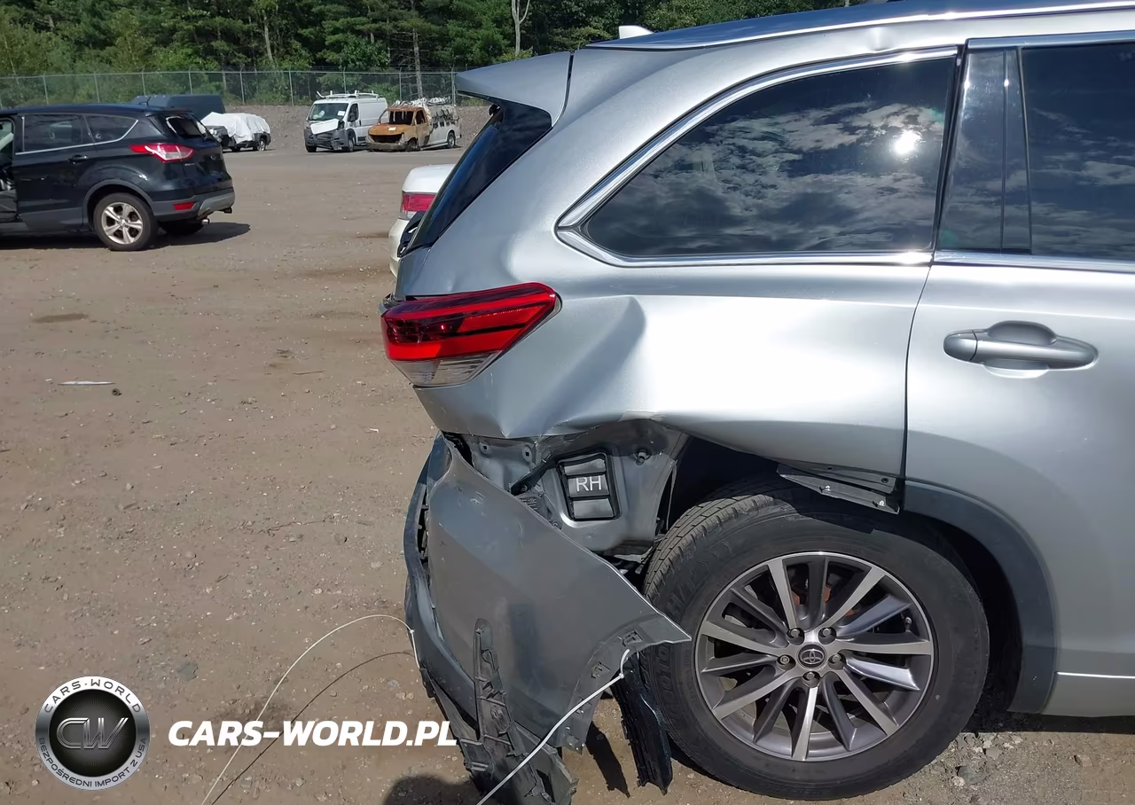 2017 Toyota Highlander Xle VIN:5TDJZRFH4HS365852 - 19
