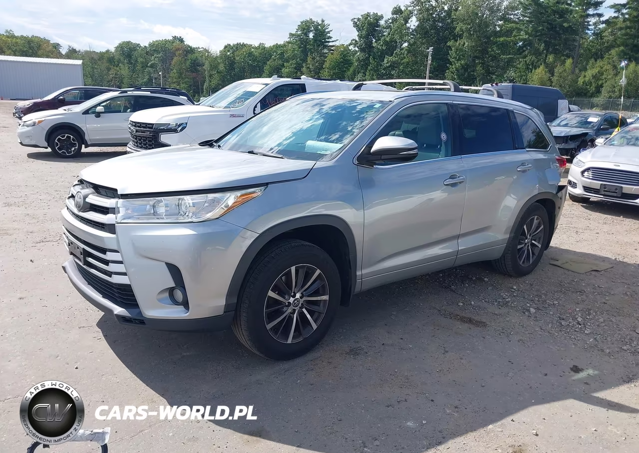 2017 Toyota Highlander Xle VIN:5TDJZRFH4HS365852 - 2