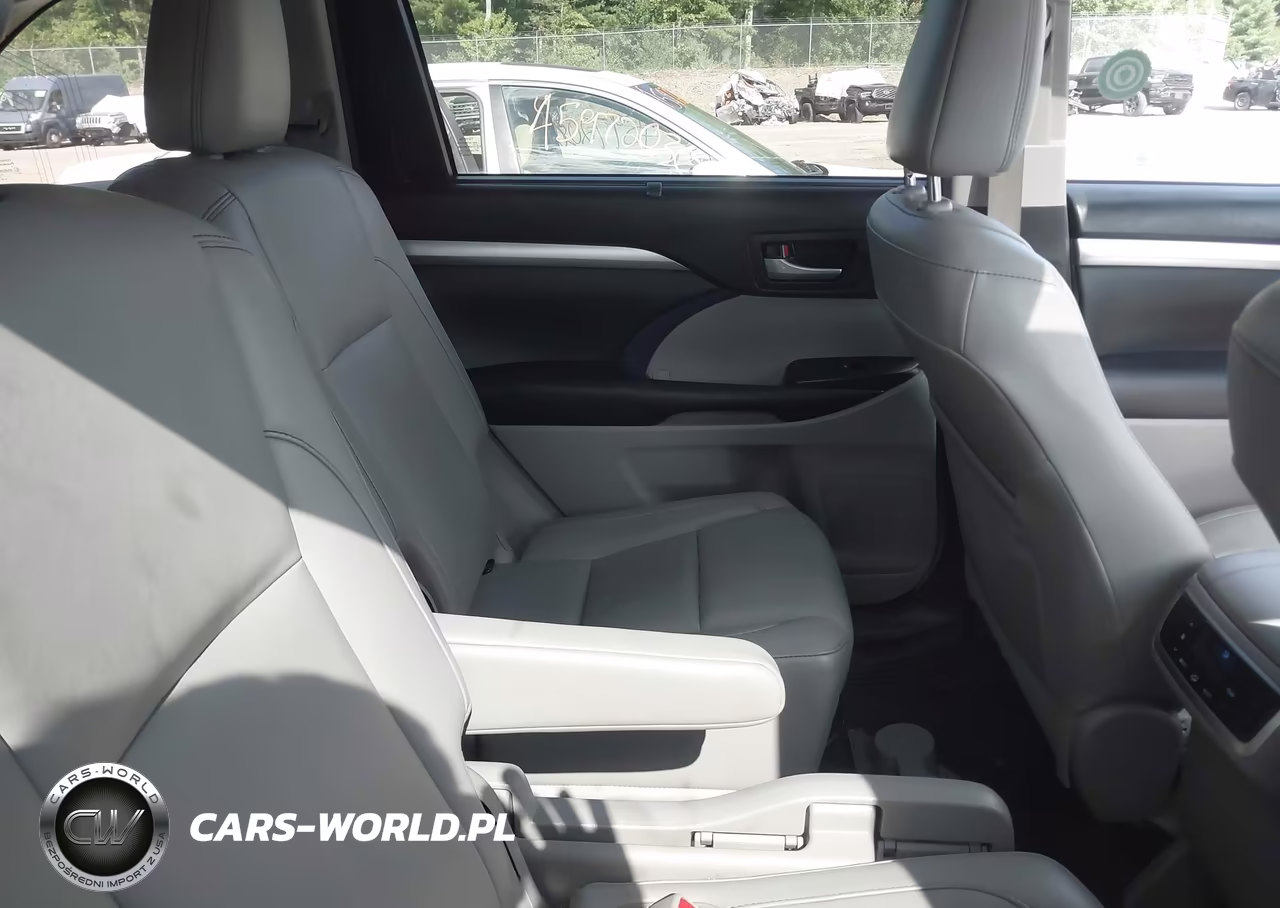 2017 Toyota Highlander Xle VIN:5TDJZRFH4HS365852 - 8