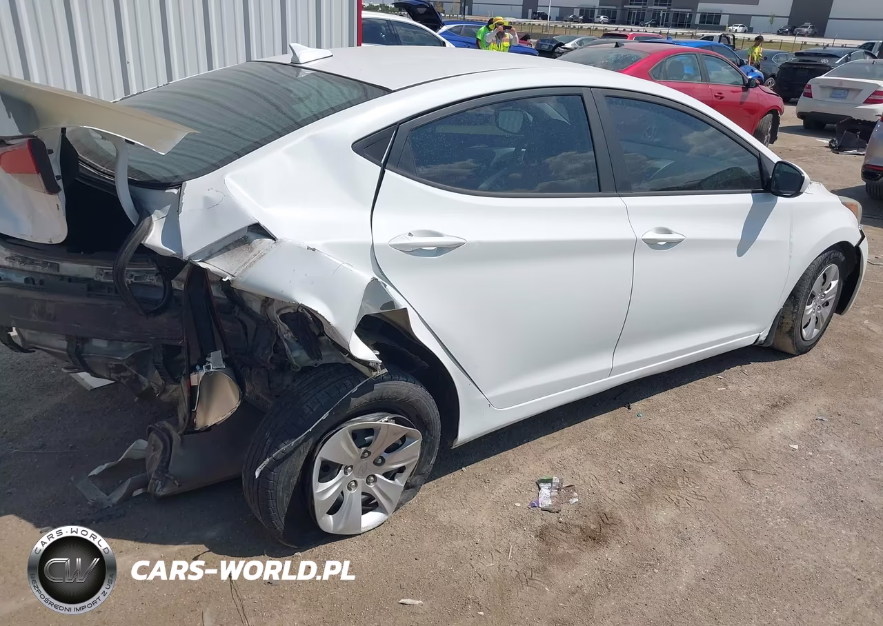 2016 Hyundai Elantra Se VIN:5NPDH4AE4GH756438 - 4