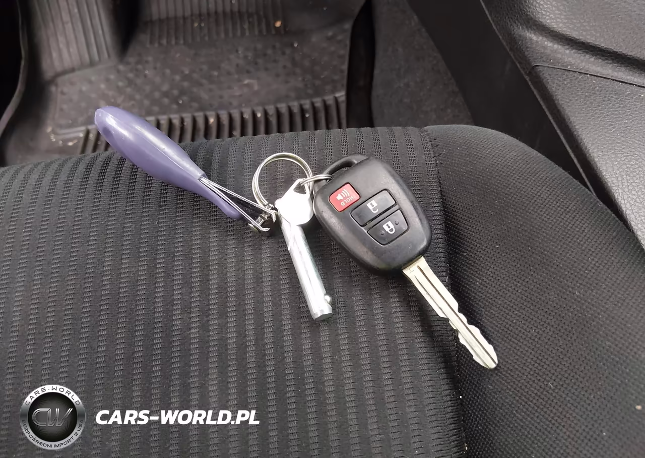 2018 Toyota Rav4 Le VIN:2T3ZFREV3JW416880 - 11