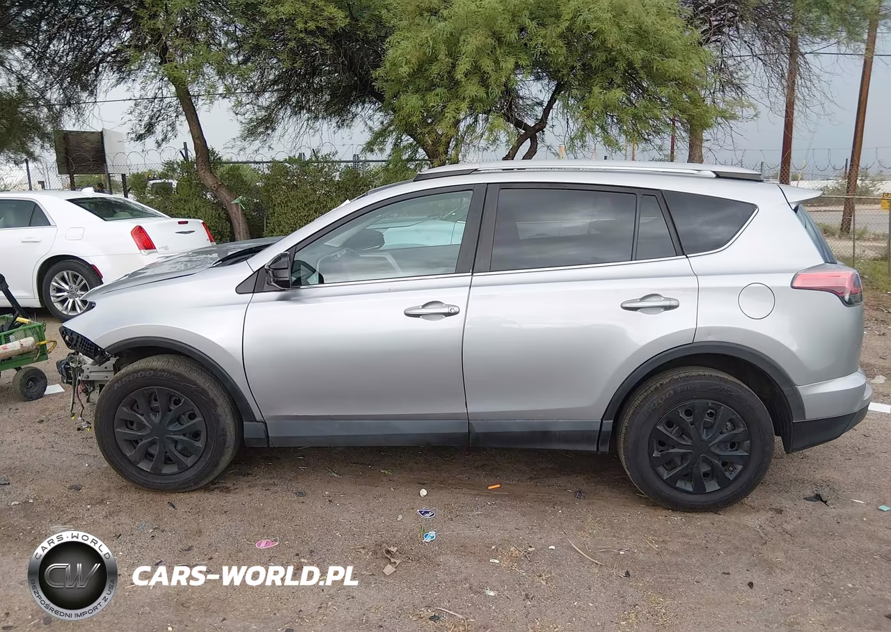 2018 Toyota Rav4 Le VIN:2T3ZFREV3JW416880 - 14