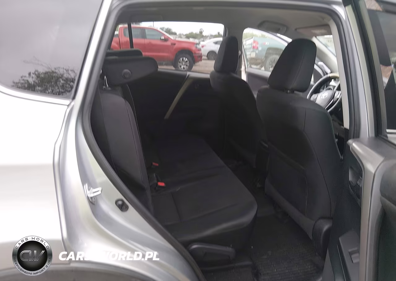 2018 Toyota Rav4 Le VIN:2T3ZFREV3JW416880 - 8