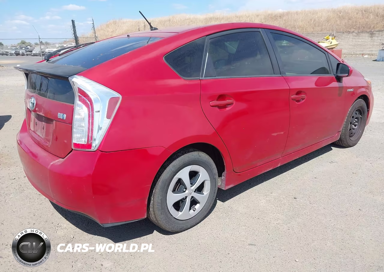 2013 Toyota Prius Two VIN:JTDKN3DU0D1729852 - 4