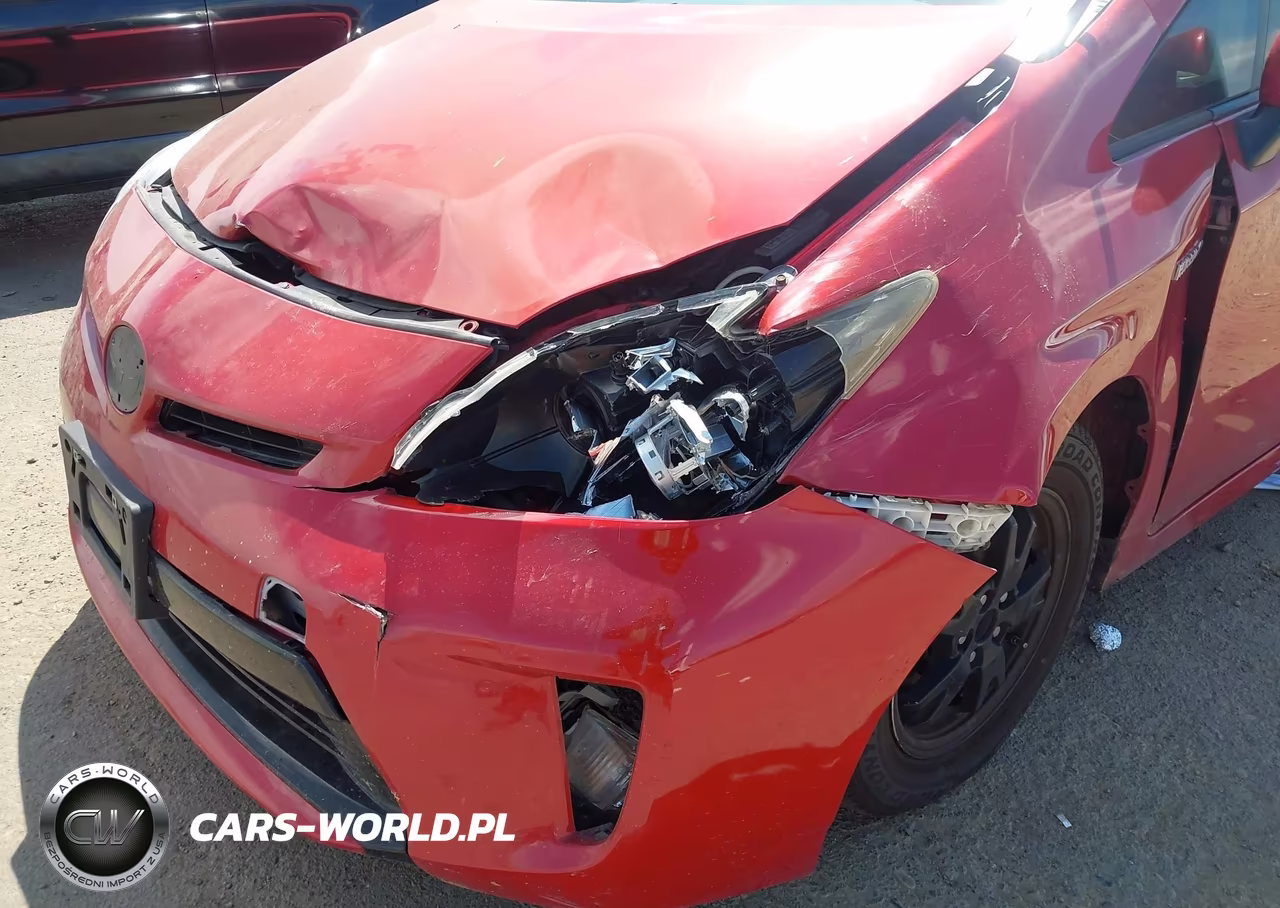 2013 Toyota Prius Two VIN:JTDKN3DU0D1729852 - 6