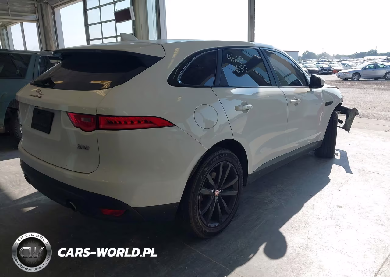 2018 Jaguar F-Pace 35T Prestige VIN:SADCK2EV0JA250829 - 4