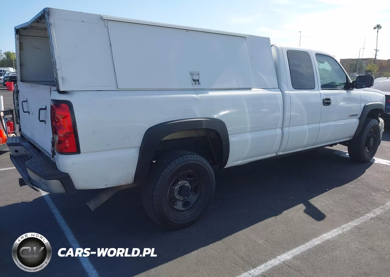 2007 Chevrolet Silverado 2500Hd Classic Work Truck VIN:1GCHC29U57E195649 - 4