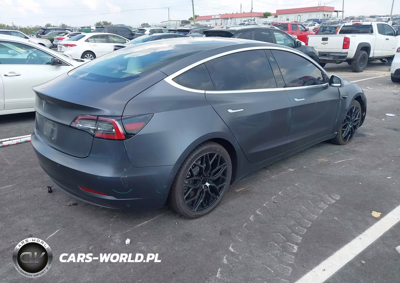 2018 Tesla Model 3 Long Range-Performance VIN:5YJ3E1EB8JF099393 - 4