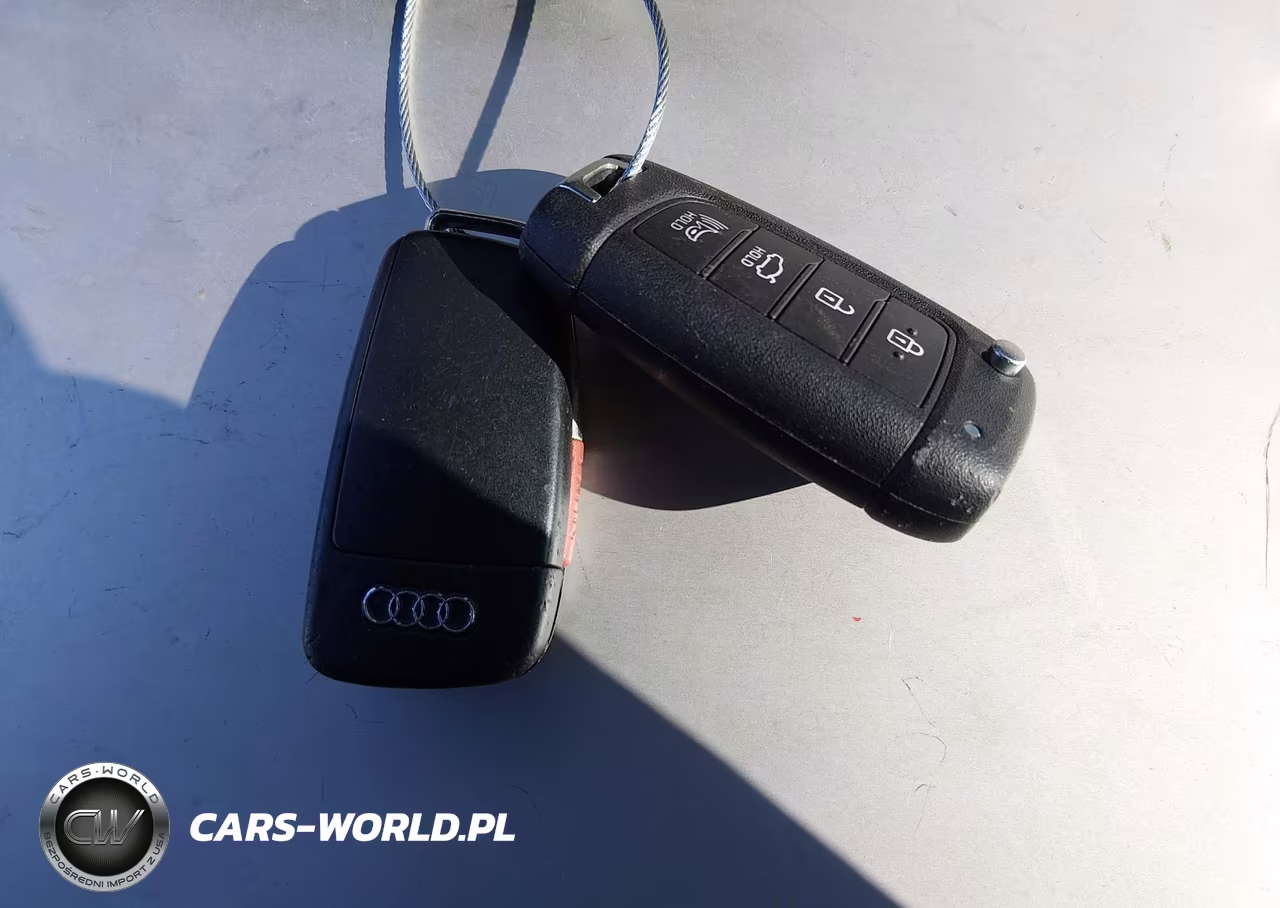 2017 Audi A3 2.0T Premium VIN:WAUAUGFF0H1037789 - 11