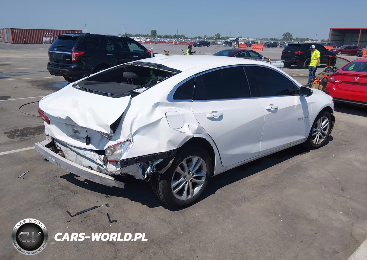 2018 Chevrolet Malibu Lt VIN:1G1ZD5ST4JF246251 - 4