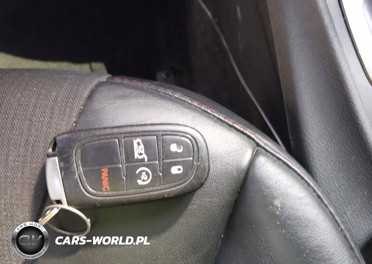 2014 Jeep Cherokee Trailhawk VIN:1C4PJMBS4EW250010 - 11