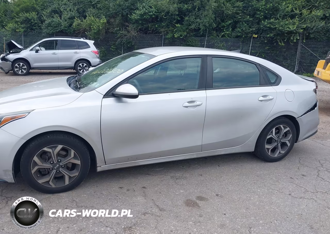 2019 Kia Forte Lxs VIN:3KPF24AD5KE100134 - 15
