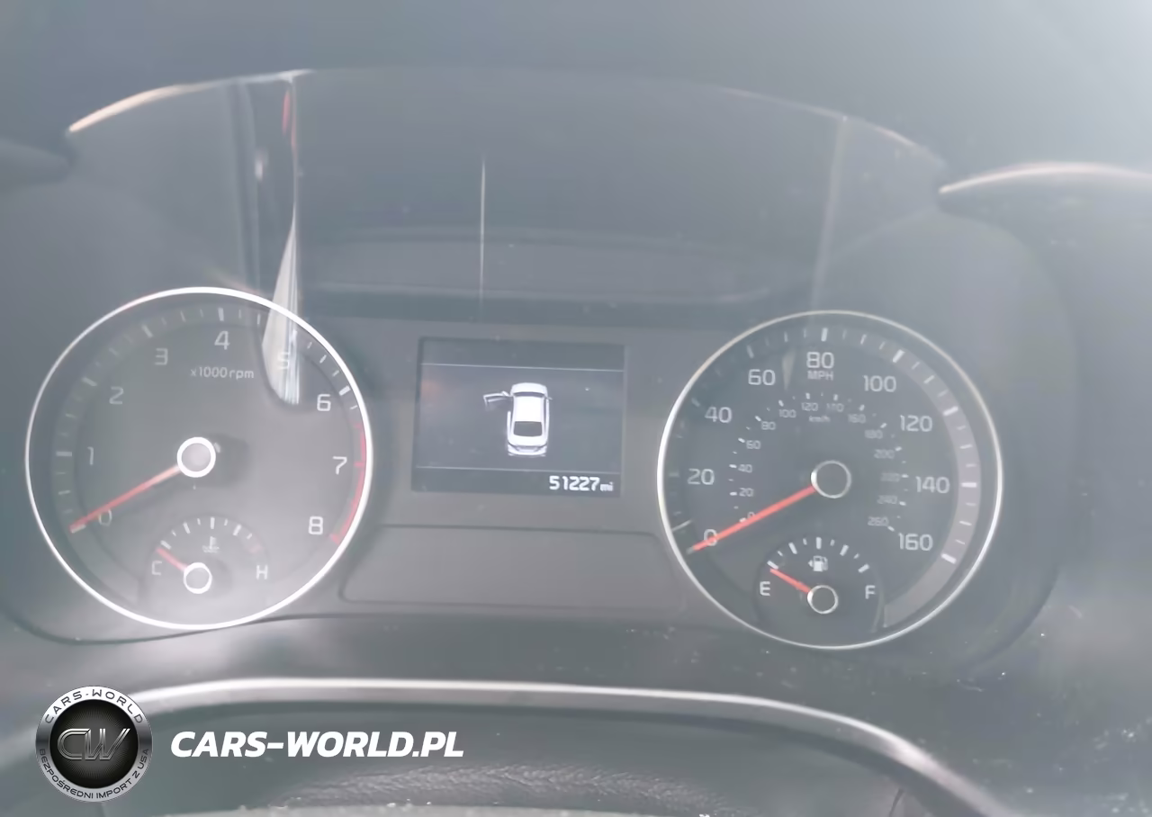 2019 Kia Forte Lxs VIN:3KPF24AD5KE100134 - 7