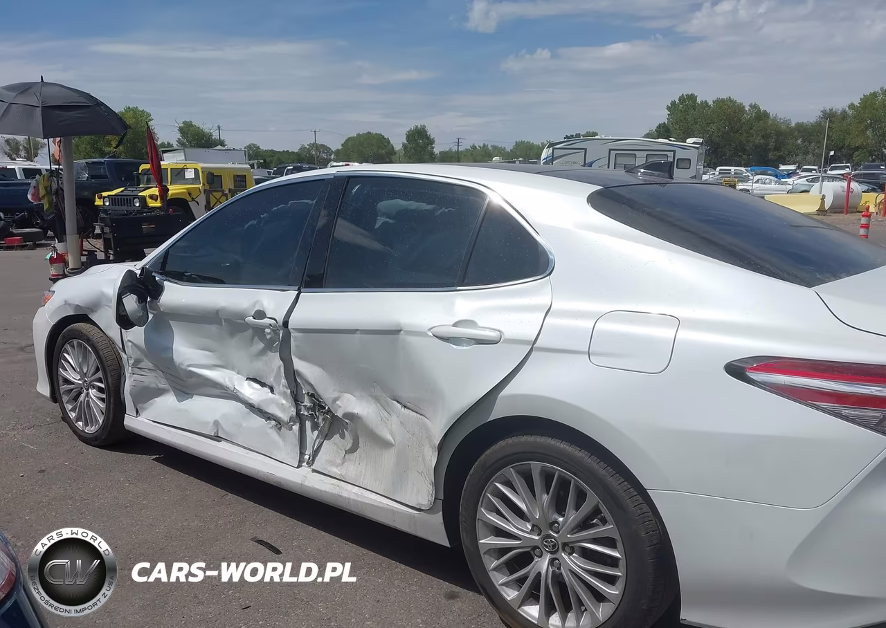 2018 Toyota Camry Xle VIN:4T1B11HK5JU046561 - 6