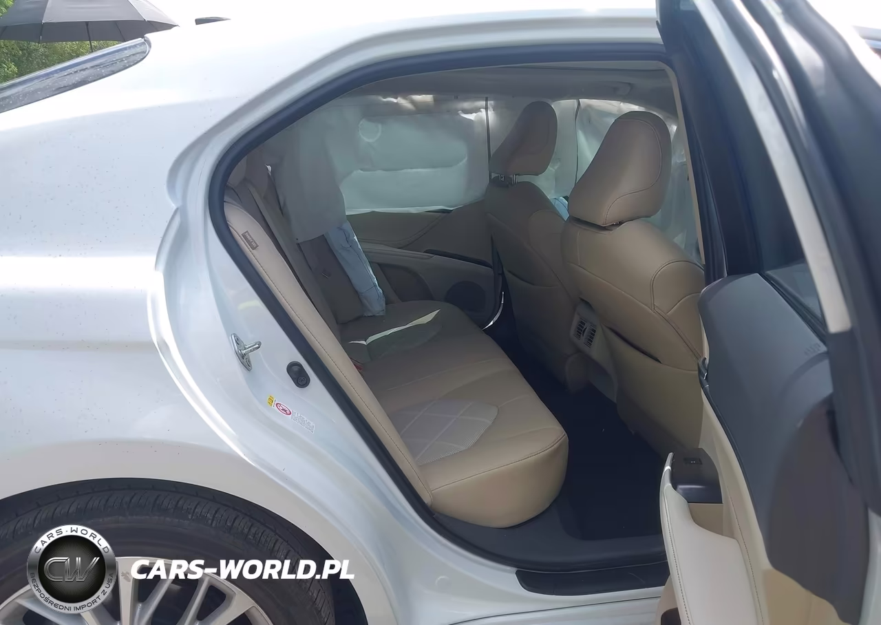 2018 Toyota Camry Xle VIN:4T1B11HK5JU046561 - 8