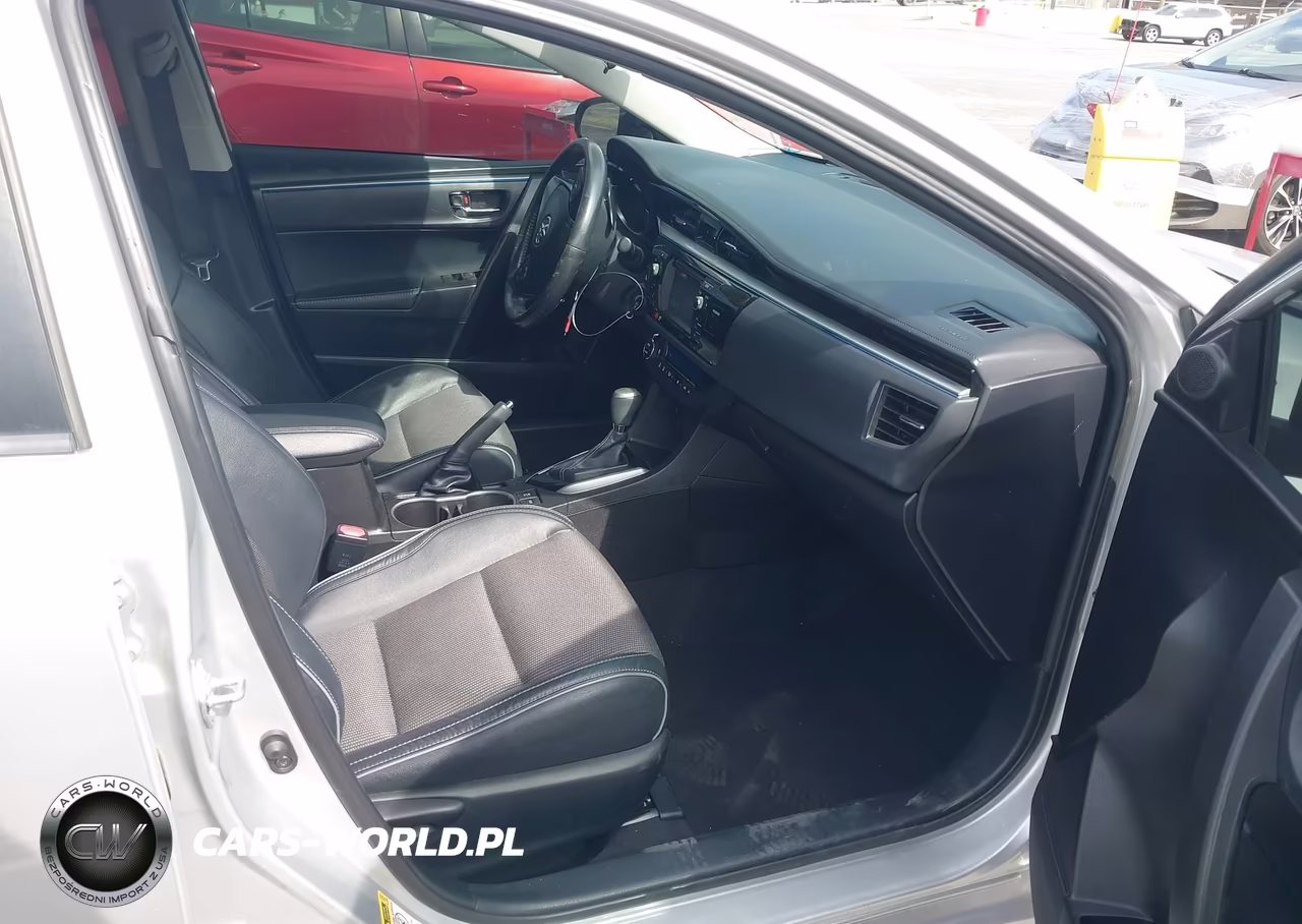 2015 Toyota Corolla S Plus VIN:5YFBURHE0FP204412 - 5
