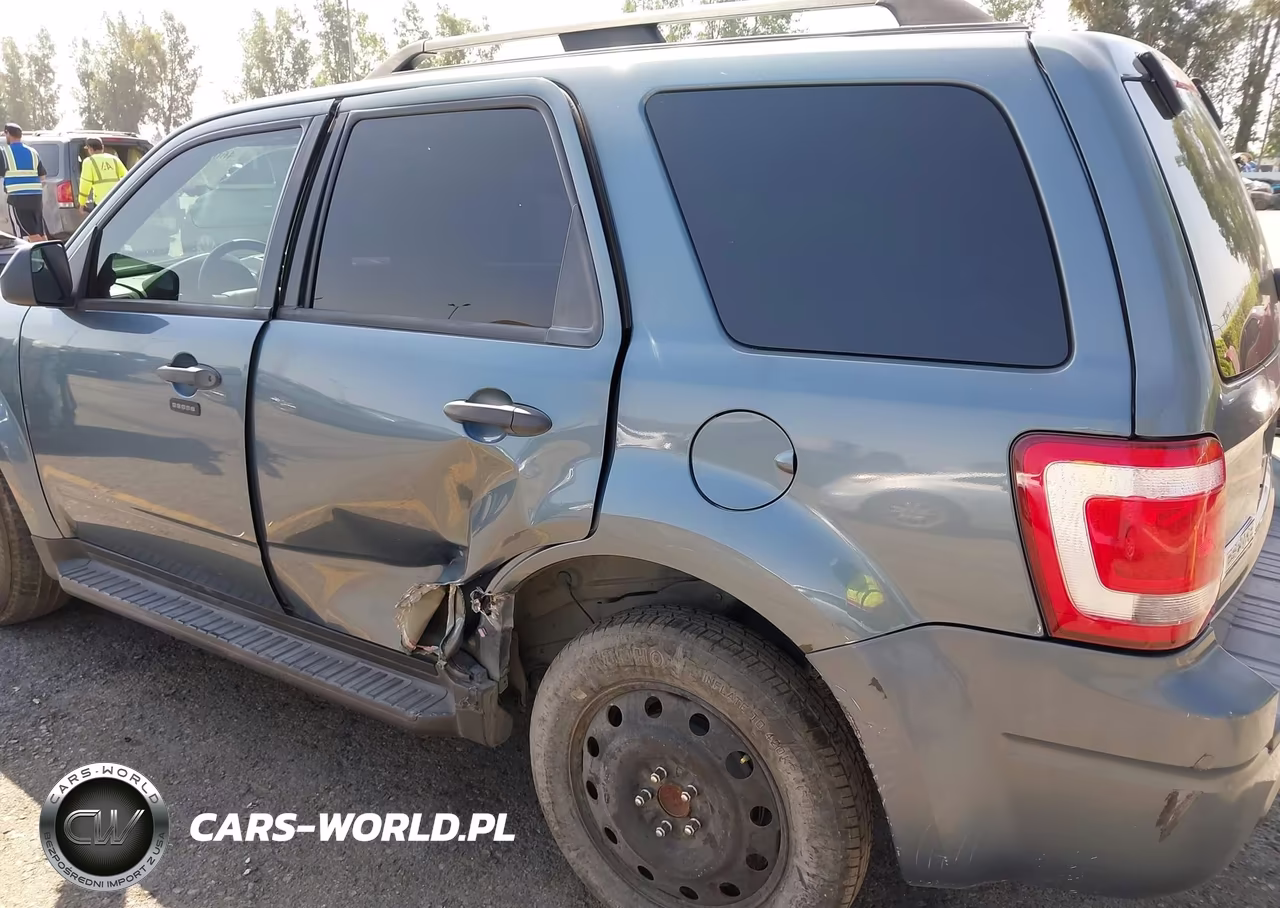 2011 Ford Escape Xlt VIN:1FMCU0D70BKA49999 - 13