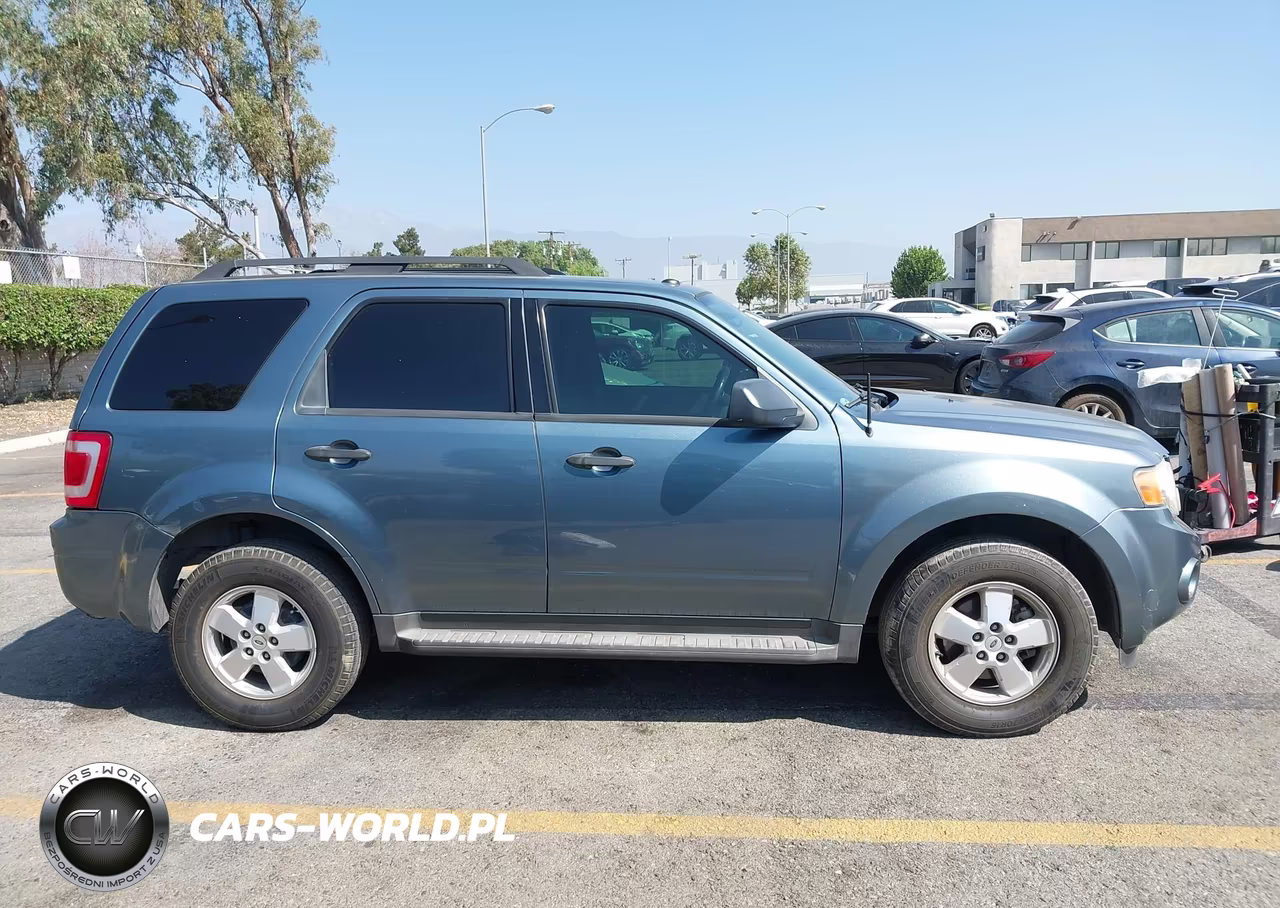 2011 Ford Escape Xlt VIN:1FMCU0D70BKA49999 - 16