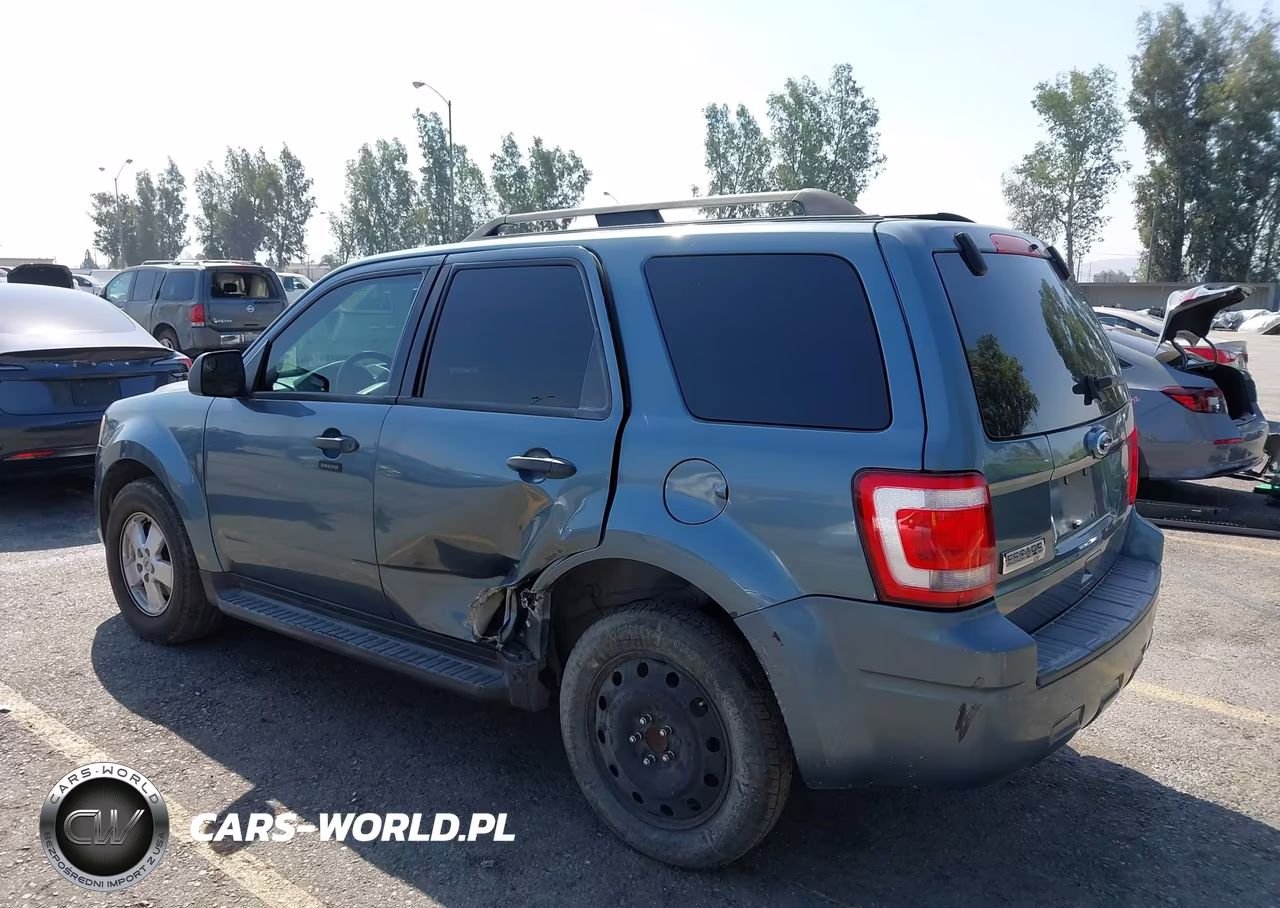 2011 Ford Escape Xlt VIN:1FMCU0D70BKA49999 - 3
