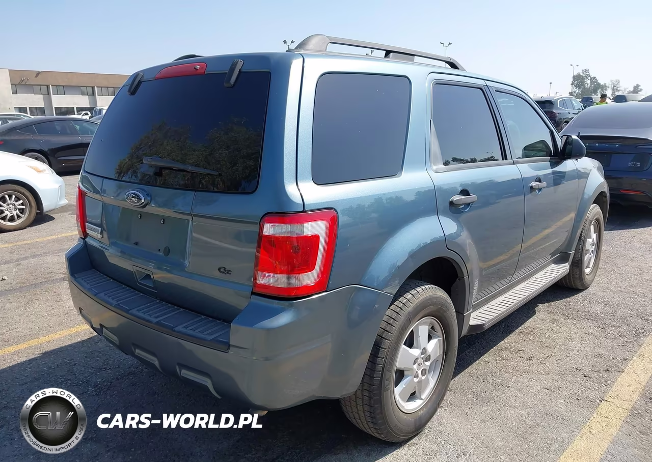 2011 Ford Escape Xlt VIN:1FMCU0D70BKA49999 - 4