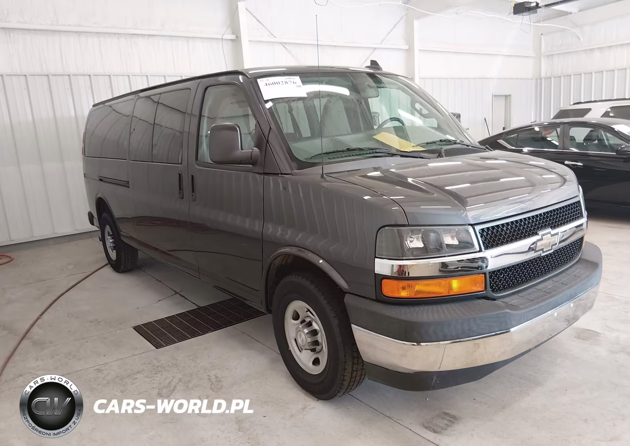 2017 Chevrolet Express 3500 Lt